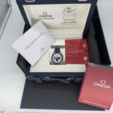 Omega Speedmaster Silver Snoopy 310.32.42.50.02.001