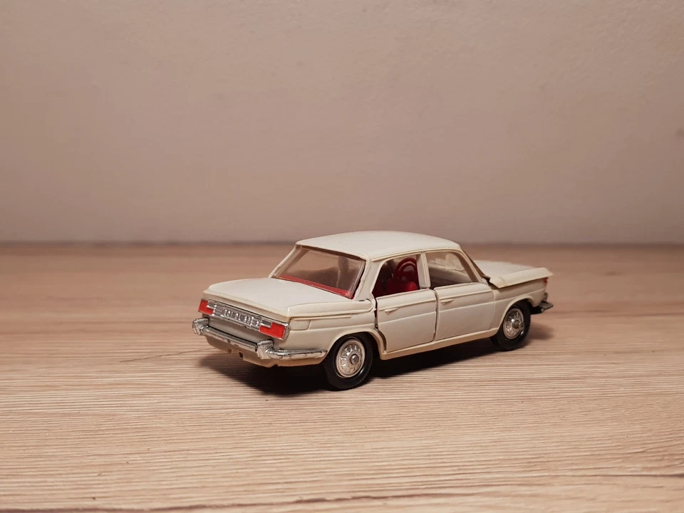 JOUET ANCIEN NOREV 1/43 BMW 2000 - Photo 4/4