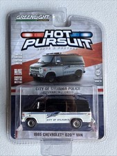 Greenlight Hot Pursuit 1985 Chevrolet G20 Van City Of Sylvania Police