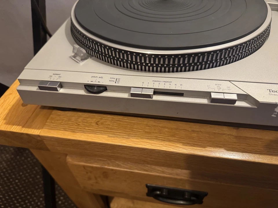 TECHNICS SL-D3 Direct Drive turntable - Image 4 of 4