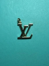 LOUIS VUITTON Pendant BRASS & GOLD Charm/Zip Pull Flower Motif double sided