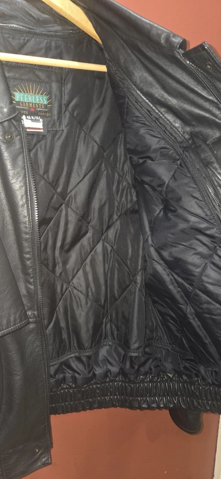 Chaqueta bomber de cuero de Peerless Foto 4 de 4