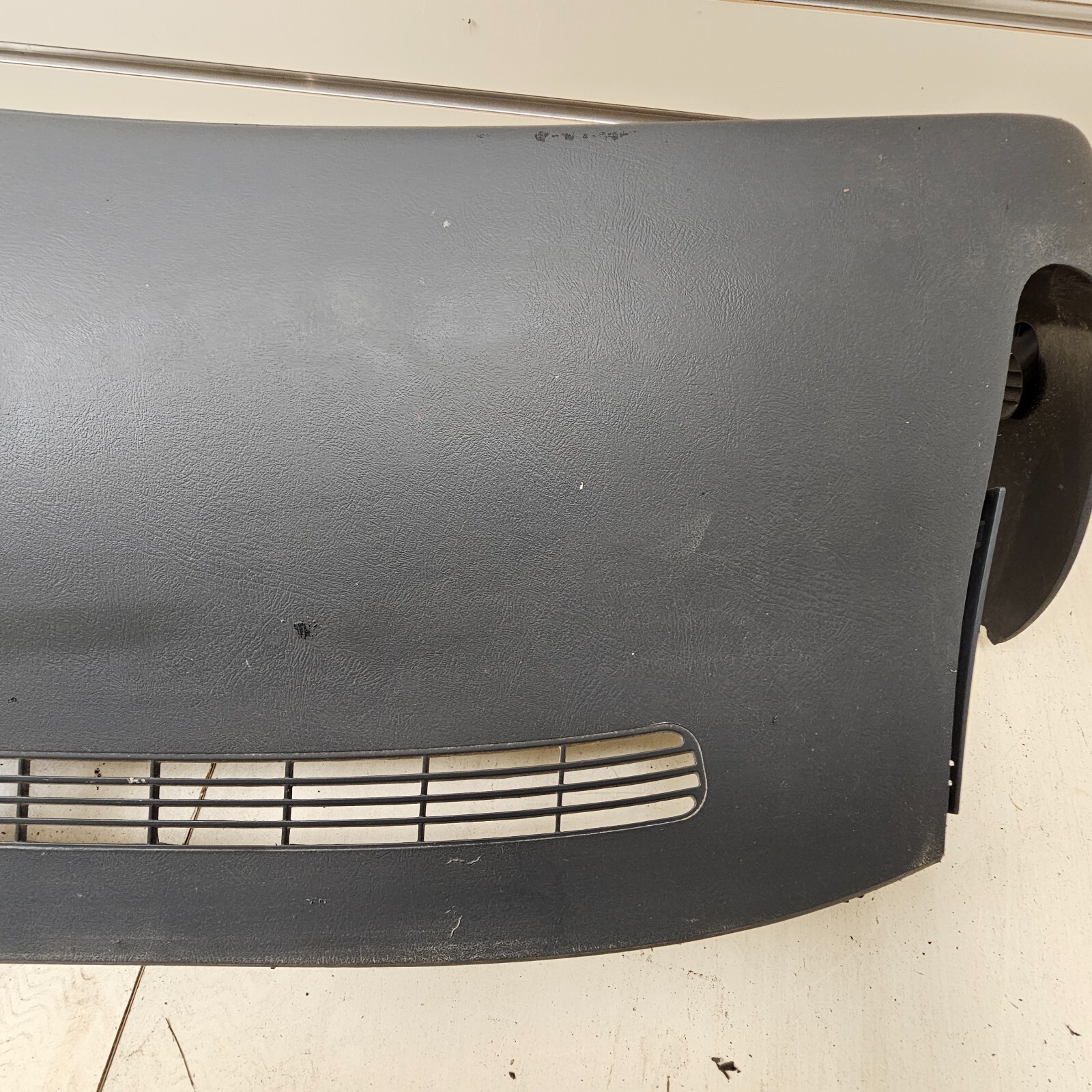 99-06 SILVERADO SIERRA TAHOE Upper Dash Cap Cover Top Dashboard Pad DK ...