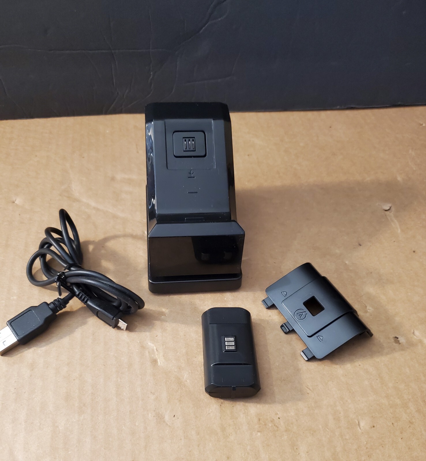 PowerA Xbox One Charging Station in Black - Compact Dual Controller Dock-image