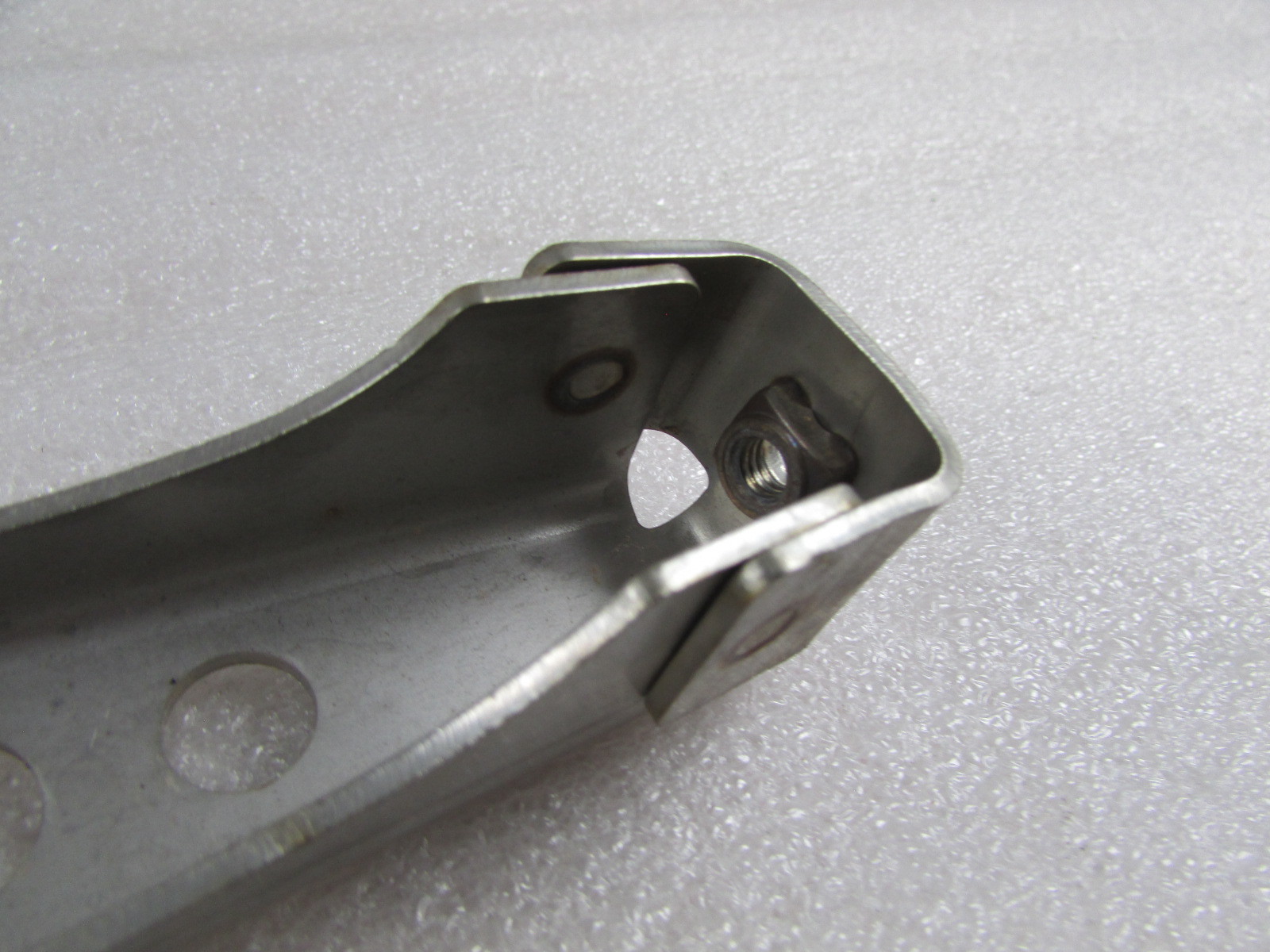 McLaren 720S, Muffler/Transmission Bracket, Used, P/N 14HA040
