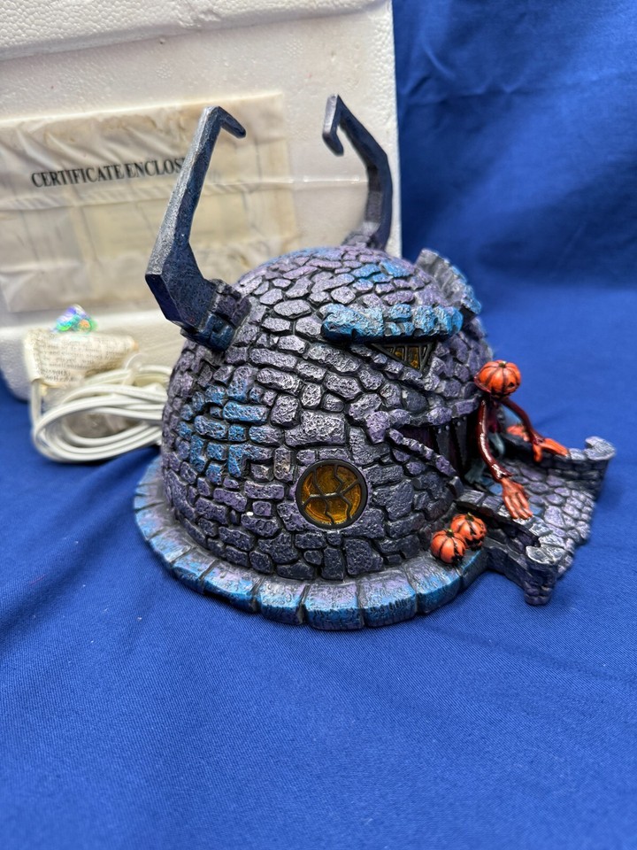 NIGHTMARE BEFORE CHRISTMAS Disney Demon Head House Hawthorne Village