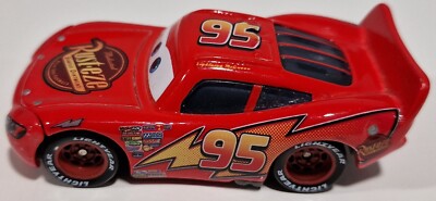 激レア　ライトニング・マックィーン ミニカー 95 Rust-eze DISNEY PIXAR CARS LIGHTNING MCQUEEN RUST-EZE #95 1:55 DIECAST New