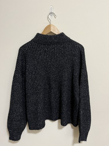 Silver￼￼ ￼Mock Neck Sweater ￼Sz 
