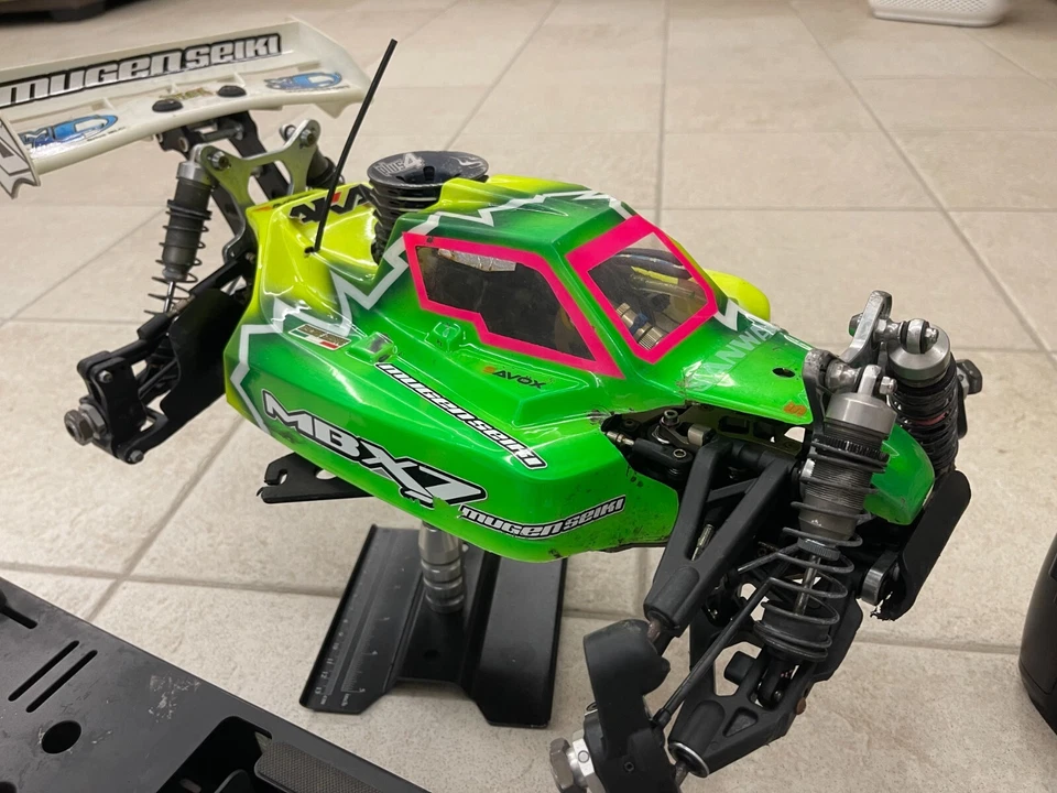 AUTOMODELLO off road COMPLETO RC Buggy Nitro 1/8 Mugen MBX7 DA COMPETIZIONE - Imagen 4 de 4
