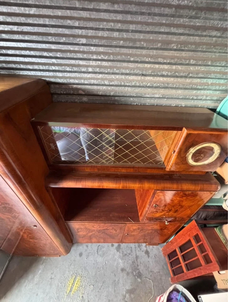 Cómoda antigua Art Deco de madera burl de los años 30 Foto 2 de 4