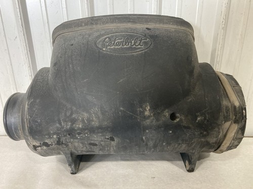 Peterbilt 386 Air Cleaner - Used