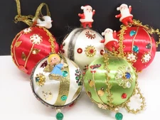 VTG Sequin Beaded Satin Push Pin Christmas Ornament Lot Hard Plastic Santa D3204