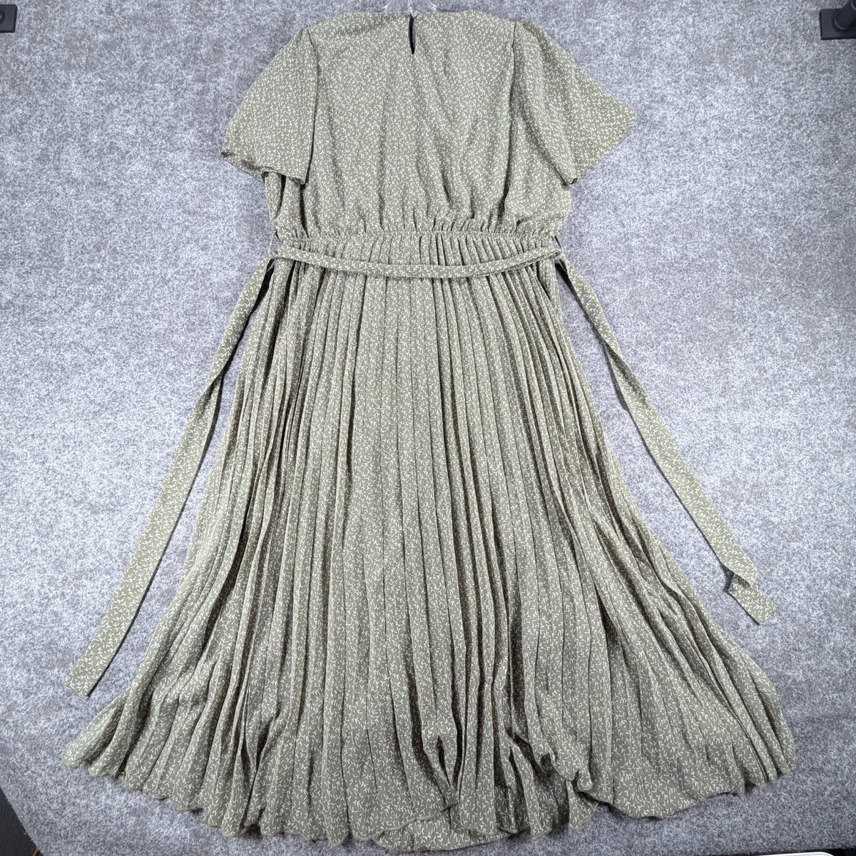 open lace back dress Amazon.com: Esmube Dresses for Women Deep Sexy V Neck Chiffon Dress Elegant  Boho Floral Long Sleeve Flowy Summer Pleated Maxi Dress Blue : Clothing,  Shoes & Jewelry