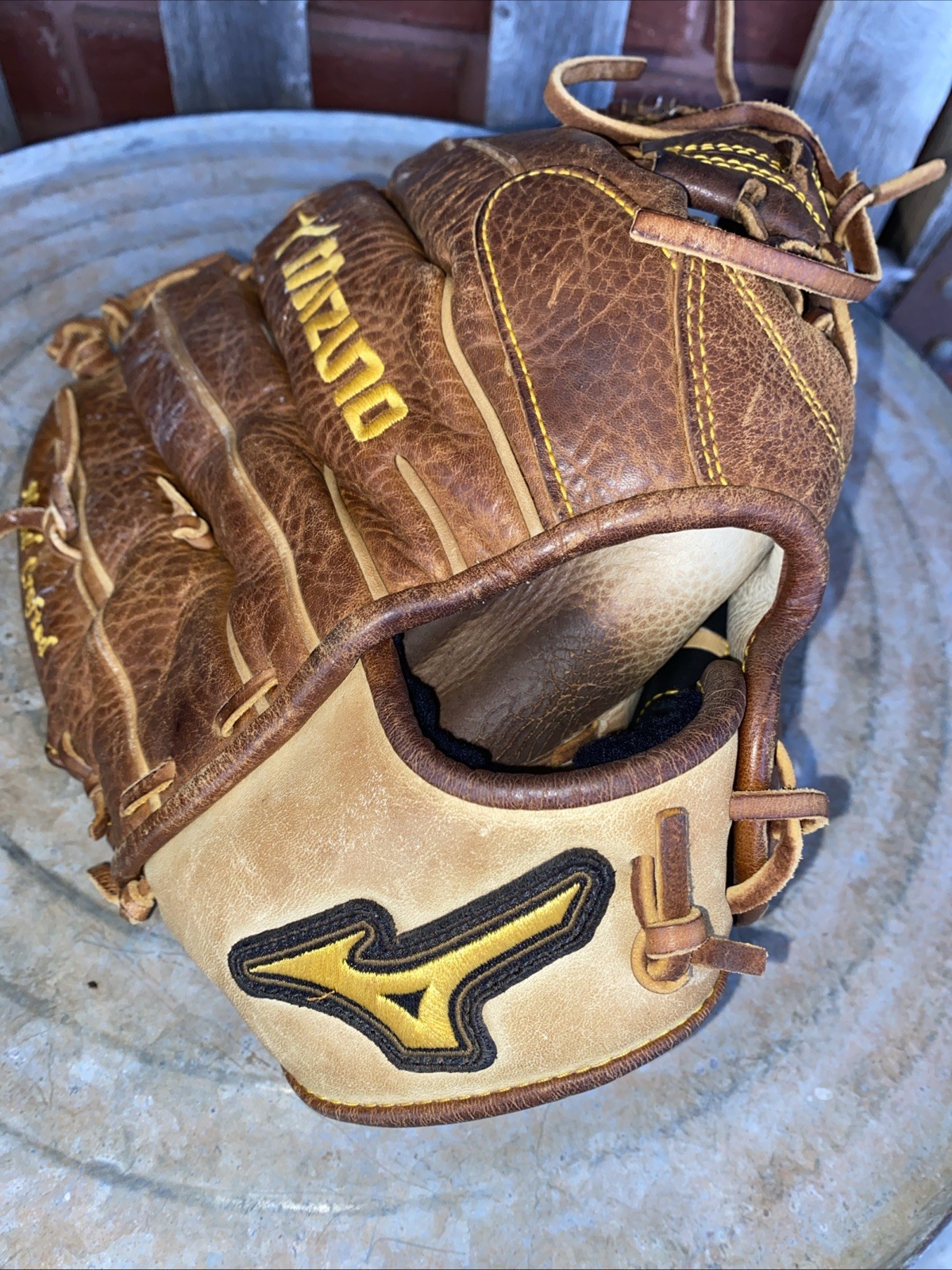 Mizuno GCP55S 11.75” Classic Pro Soft Baseball Glove RHT
