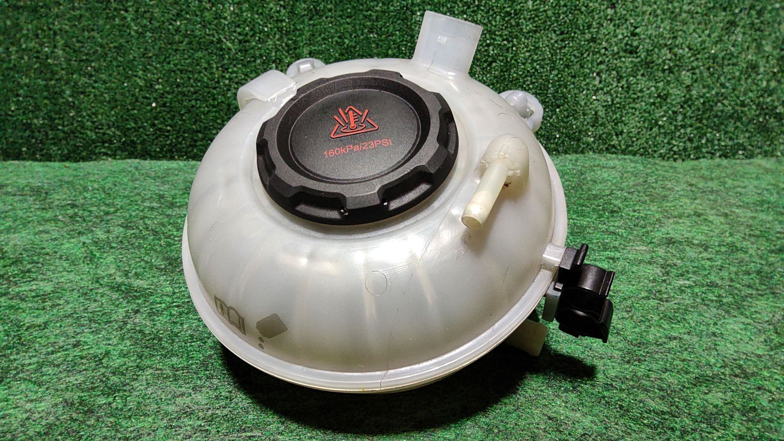 2015-2020 Audi A3 Quattro Coolant Recovery Bottle Reservoir Oem 5q0121407