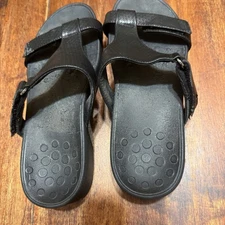 Vionic Women’s Sandal With Heel Black Size 8