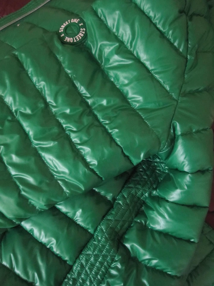 62Weit/Paddad-Kapuzen-Jacke_STREET ONE by cecil_46/XXL_ARTY GREEN - Bild 4 von 4