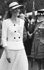 HRH Prince William Princess Catherine Size 5 x 7 Photograph (D1)