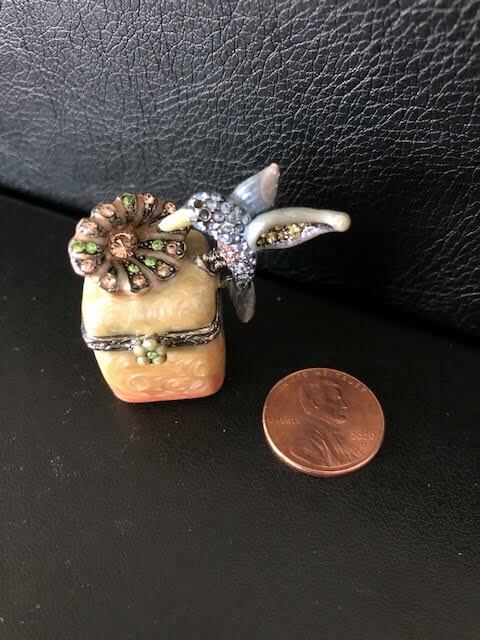 Jay Strongwater Hummingbird and Flower Small Enamel and Jay Strongwater Hummingbird and Flower Small Enamel and