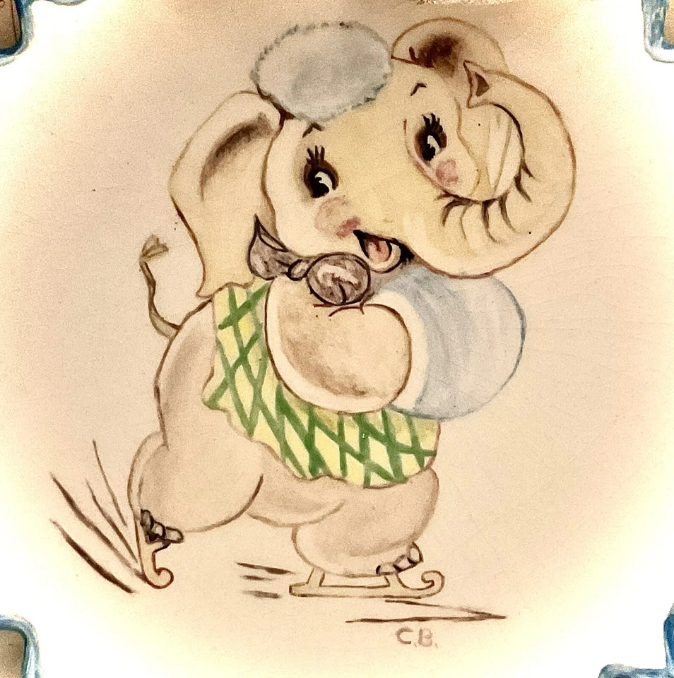 Lindo plato de elefante de patinaje sobre hielo pintado a mano años 40? "Perfecto para una guardería 7""" Foto 4 de 4