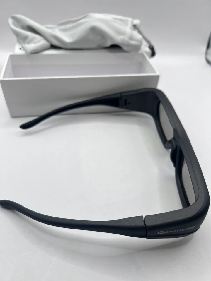 Gafas Quantum Univ 3D G5 IR y Bluetooth con cargador, estuche para gafas y manual Foto 2 de 4