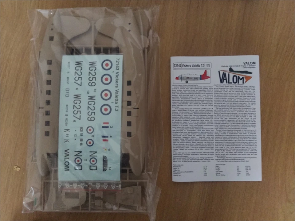 Vickers Valetta T.3,1:72-Valom 72143(SPEDIZIONE TRACCIATA) - Immagine 2 di 2