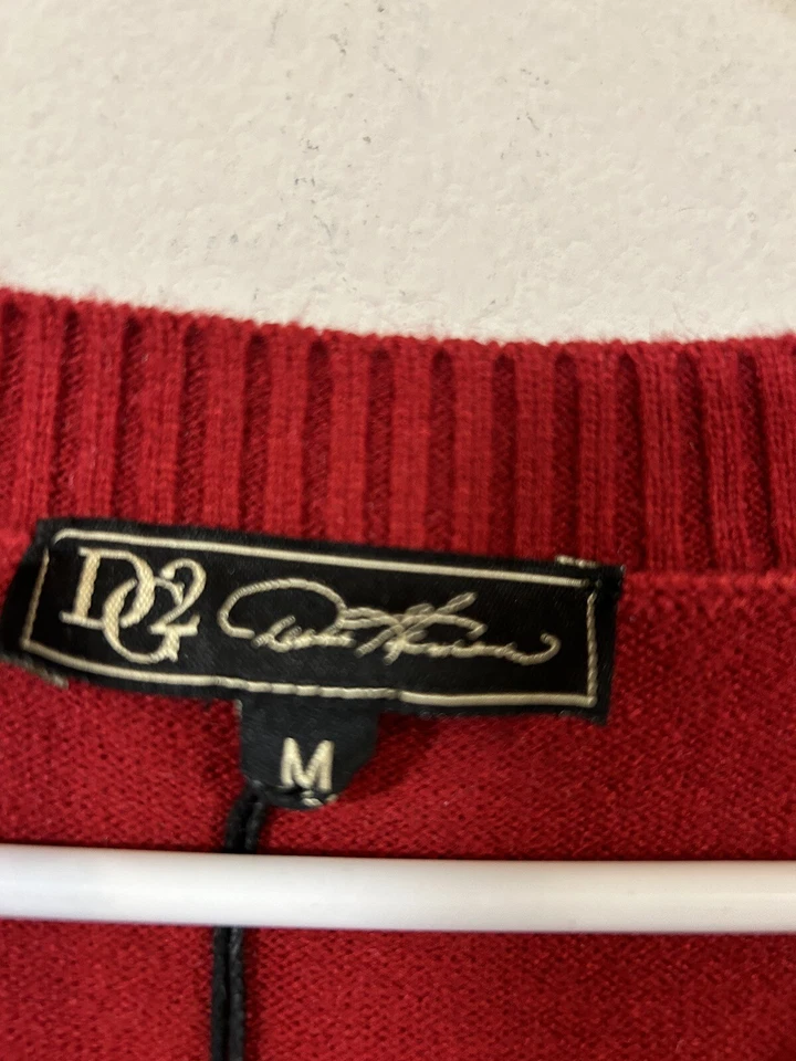 Suéter DG2 Diane Gilman Rojo Combo Tejido Alto Bajo Peplum, Talla Mediana Nuevo con Etiquetas Foto 3 de 3