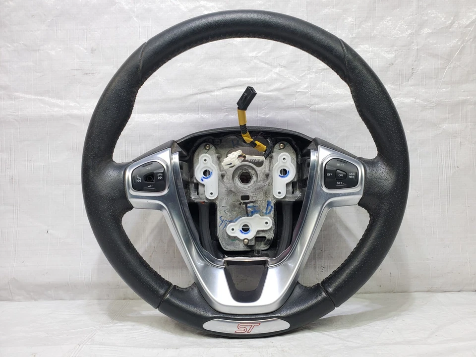 Volante de cuero Ford Fiesta ST 14 15 16 17 18 19 OEM D2BB 3600 KA35B8 Foto 2 de 4