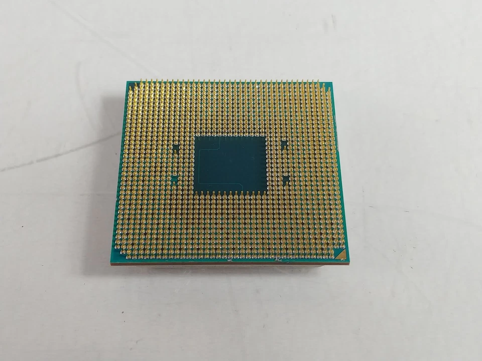 Procesador CPU AMD RYZEN 5 PRO 2400G 3.6 GHz Socket AM4 YD240BC5M4MFB - Imagen 2 de 4