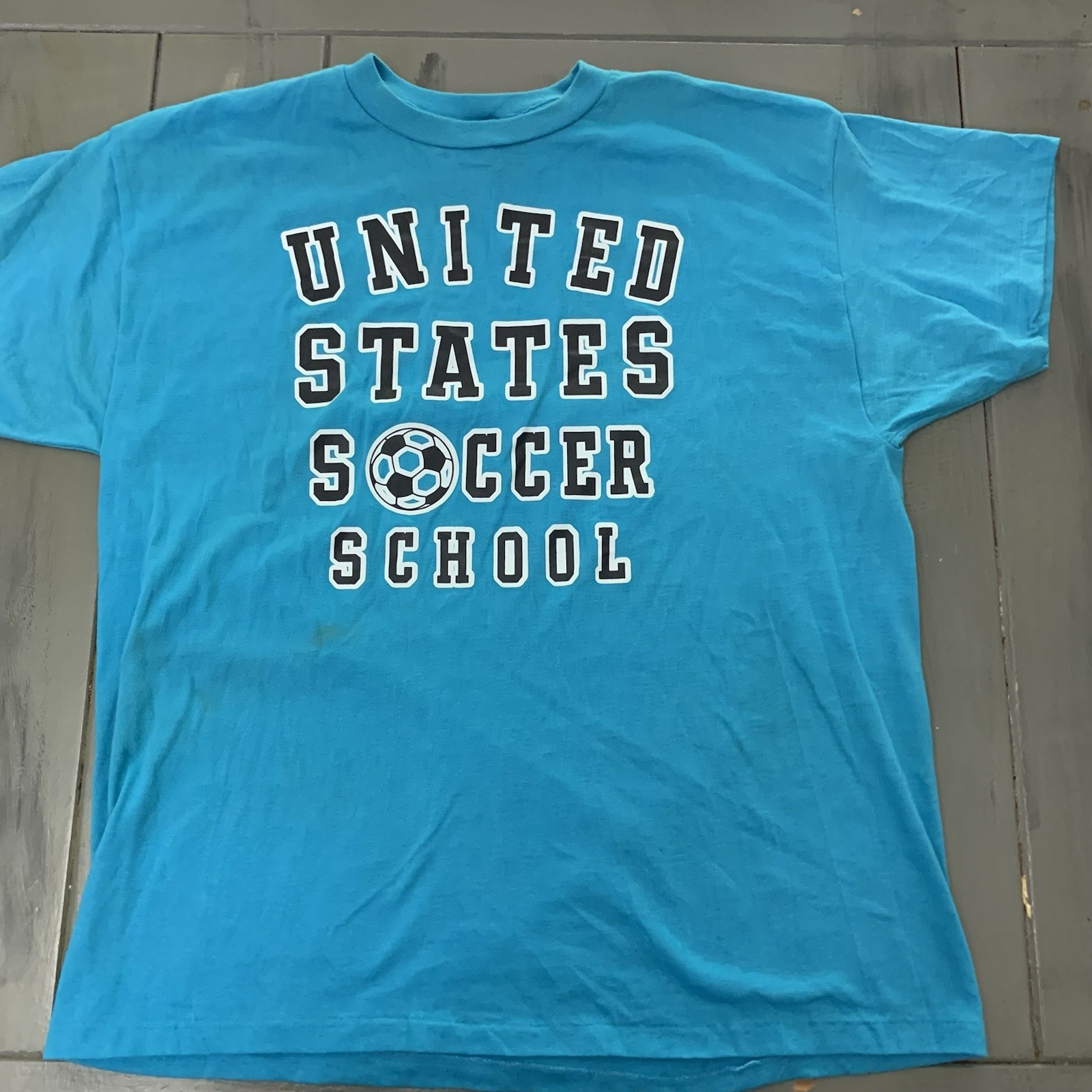 Vintage USA Soccer School XL Blue T-Shirt Retro Sneakers Tee
