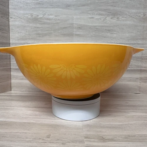 Vtg PYREX 1960s Orange Yellow Daisy Cinderella 4QT No. 444 Mixing Bowl GPC