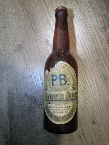 Van Nostrand P.B. STOCK ALE Pre-Prohibition Bottle, Rutland, VT RARE