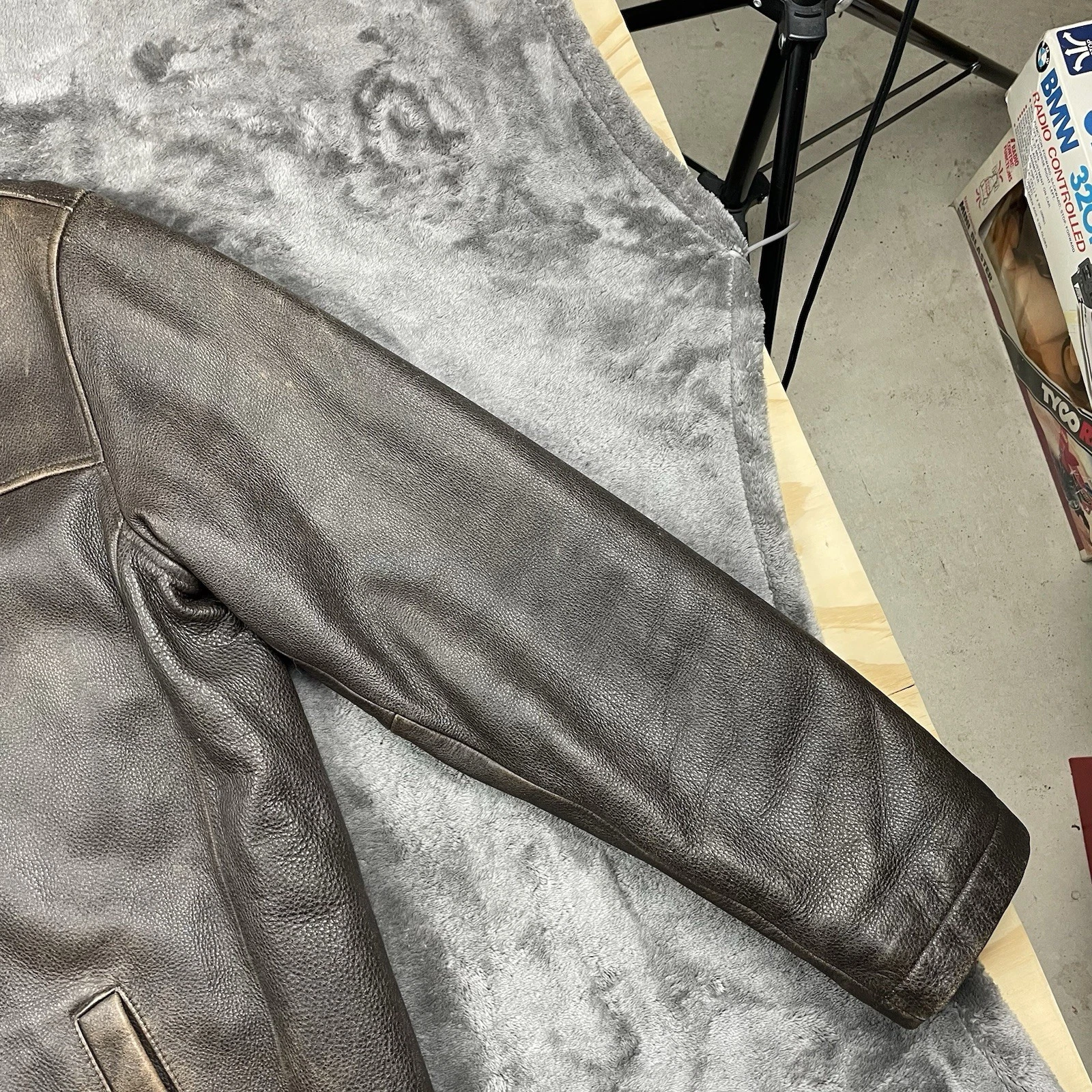 DEAN WINCHESTER SUPERNATURAL BROWN CAR COAT DISTRESSED MEDIUM ROUNDTREE & YORKE image 10