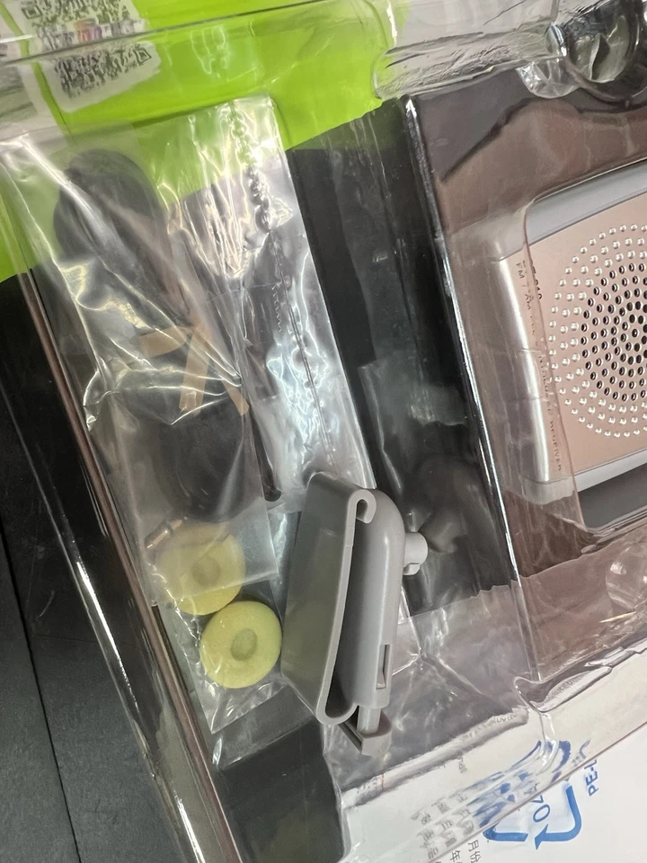 Radio de Bolsillo Sangean DT-210 FM/AM - Estéreo, Sintonización PLL, Portátil Portátil Portátil Foto 4 de 4