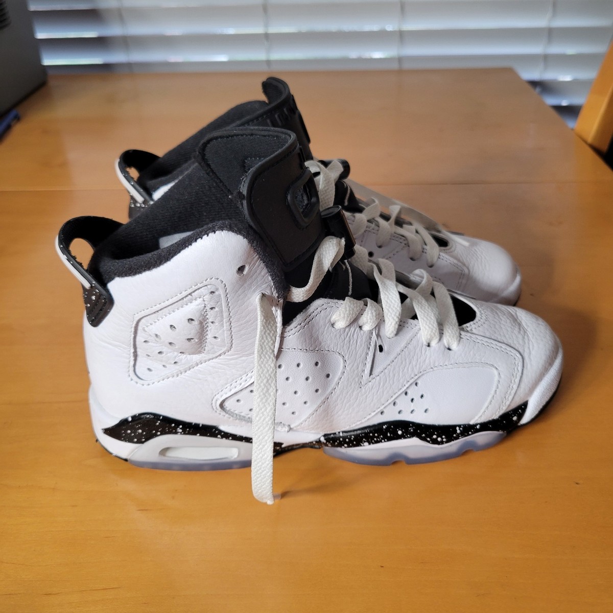 Nike Air Jordan Retro Reverse Oreo (GS) Youth Size 4Y