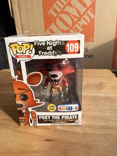 Funko Pop! Vinyl: Five Nights at Freddy's - Foxy (Pirate) (Glow , Red) #109
