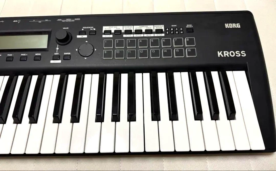Korg Kross 2 SC Black 61-Key Keyboard Synthesizer Musical Keyboard Working - Image 2 of 4