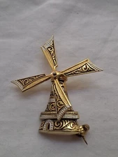 Vintage Women's Beautiful Damascene Spain Gold Tone Light House Pin Brooch 