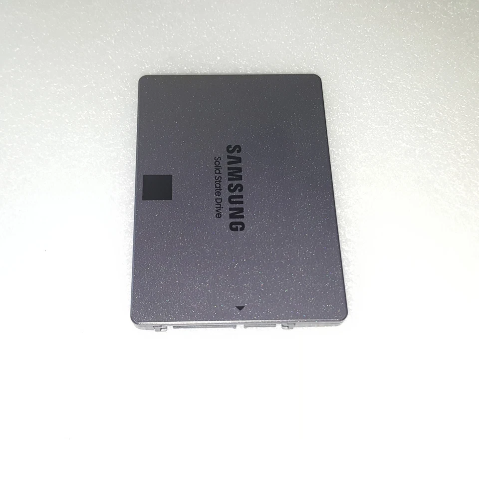 Dell Alienware M17x R3, 2TB SSD Solid State Hard Drive - Windows 10 Home 64-Bit - Image 4 of 4