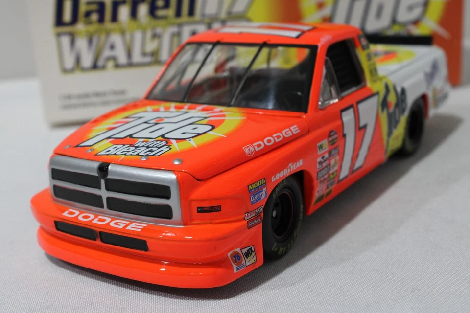 DARRELL WALTRIP 2002 ACTION #17 TIDE DODGE RAM ГОНОЧНЫЙ ГРУЗОВИК /4,008 СДЕЛАНО XRARE! - Изображение 2 из 4