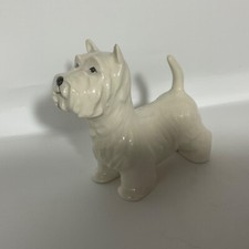 West Highland Terrier figurine.Pottery dog.