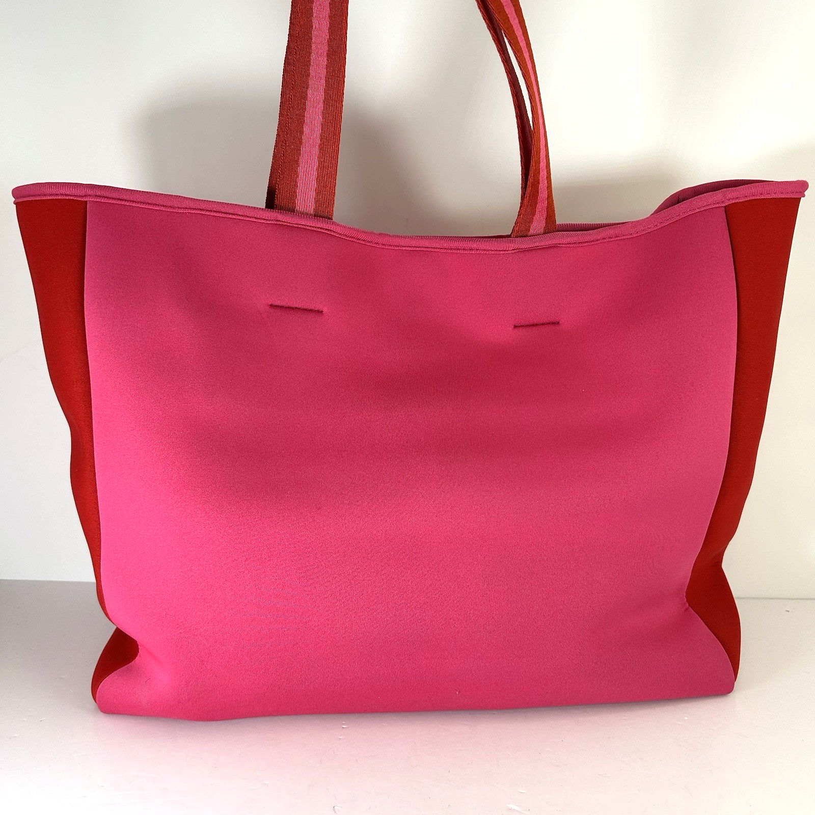 Summersalt Pink Red Neoprene Beach Tote with Water-Resistant Zip & Mesh Pocket