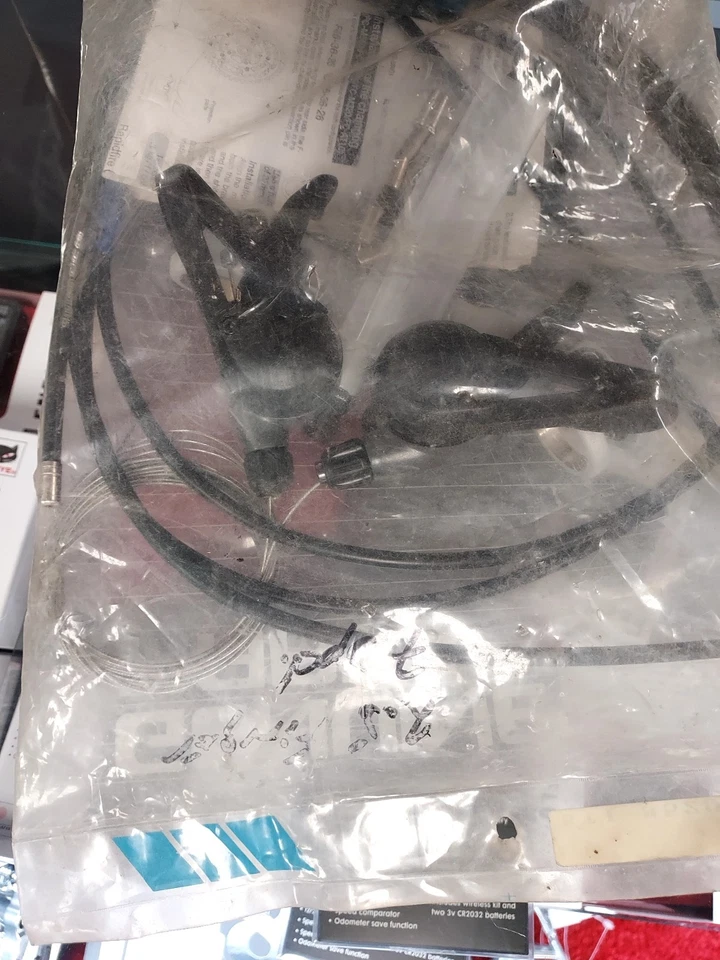 Shimano NOS (new old stock) STI Shifter/Brake lever assembly ! - Image 4 of 4