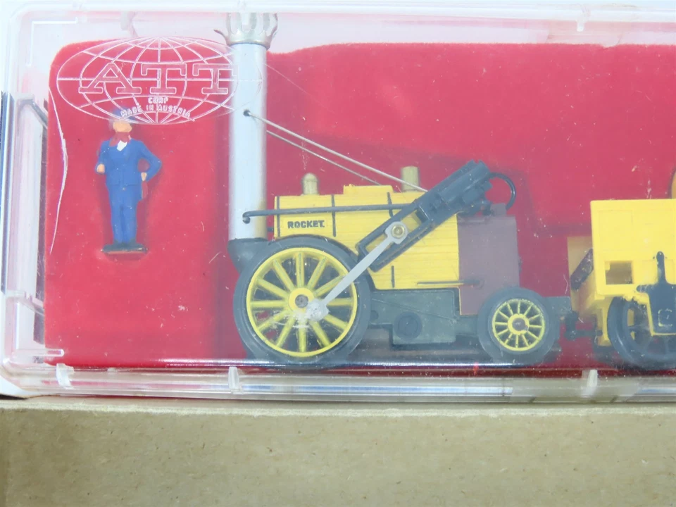 Juego de tren de pasajeros de vapor escala OO ATT Triang "Stephenson's Rocket" Foto 2 de 4