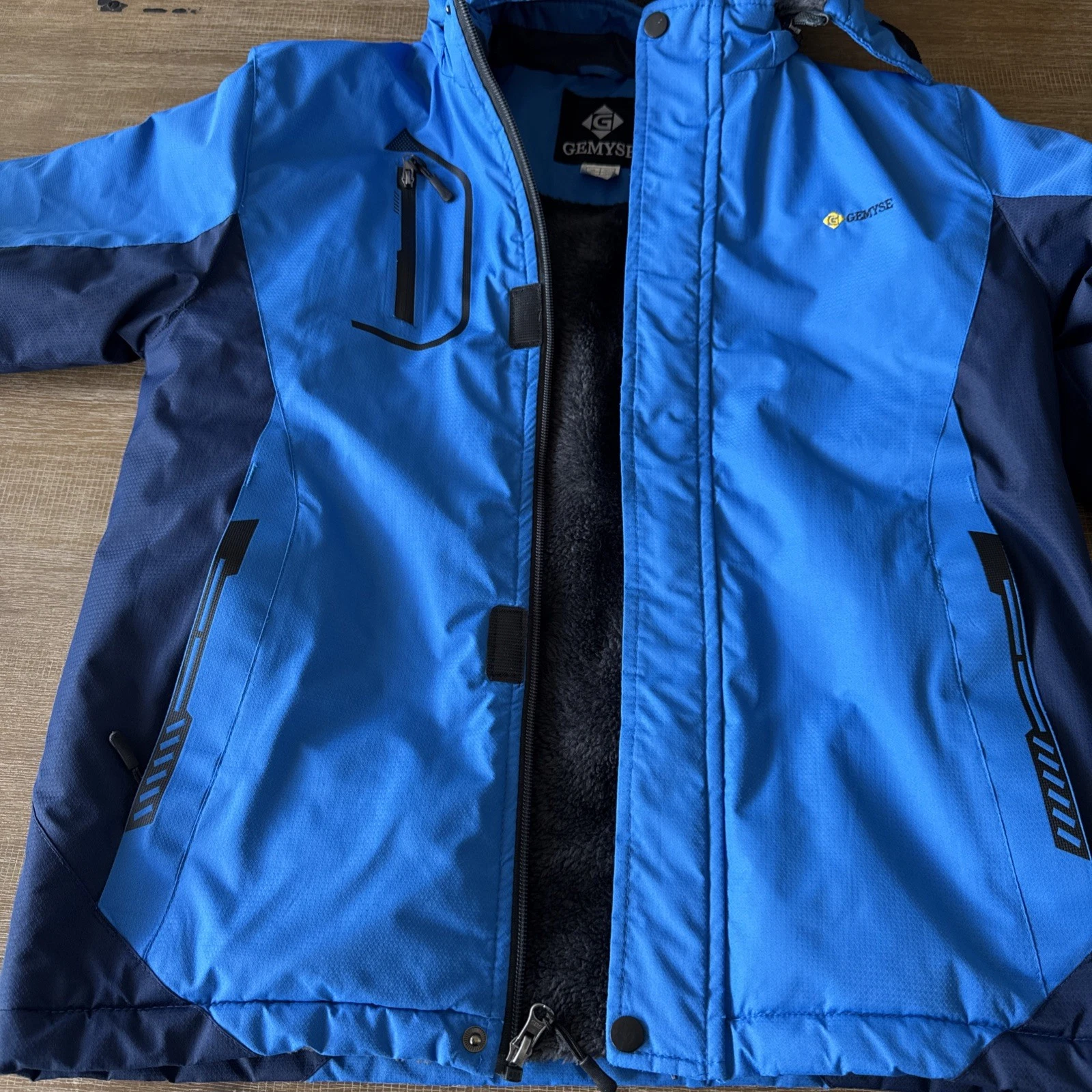 GEMYSE Boys Mountain Waterproof Ski Snow Jacket Winter Windproof Size 10-12
Opens in a new window or