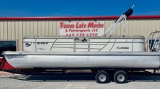 2024 Landau Island Breeze 25C HHP Tritoon Powered By A Suzuki
