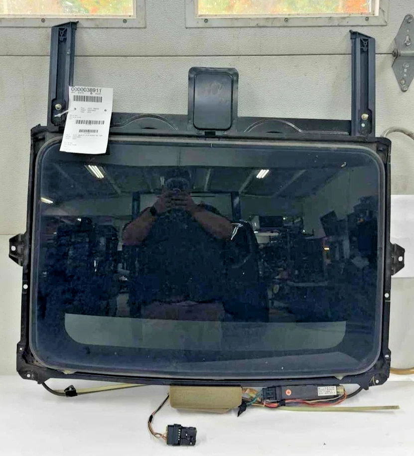 1999-03 Pontiac Grand AM Sun/Moon Roof & Motor - Image 2 of 4