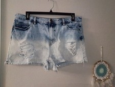 forever 21 jean shorts. distressed medium waist