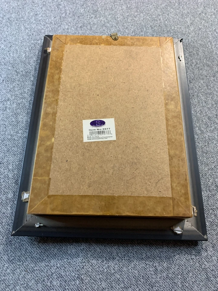 Arte de pared Sitco Importación de flores rosas en florero ornamentado con marco dorado decorativo para el hogar Foto 3 de 4