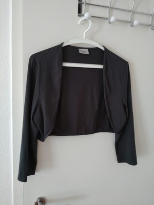 Ungetragener, kurzer Bolero mit Dreiviertel-Ärmeln